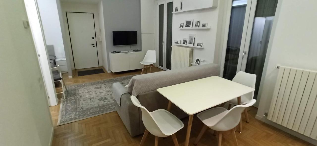 Apartamento Luxury House Lupetta 3 Milán Exterior foto